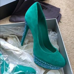 Brian Atwood platform pumps
